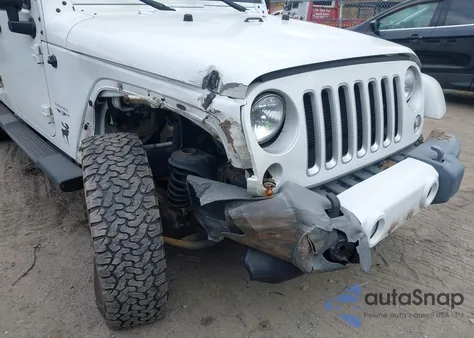 2016 Jeep Wrangler Unlimited Sahara из США, поврежденный, VIN 1C4BJWEG6GL162089